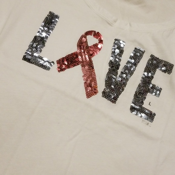 Priced lowereNyc Breastcancer tshirt🍒PRICE FIRM🍒 - Picture 3 of 8